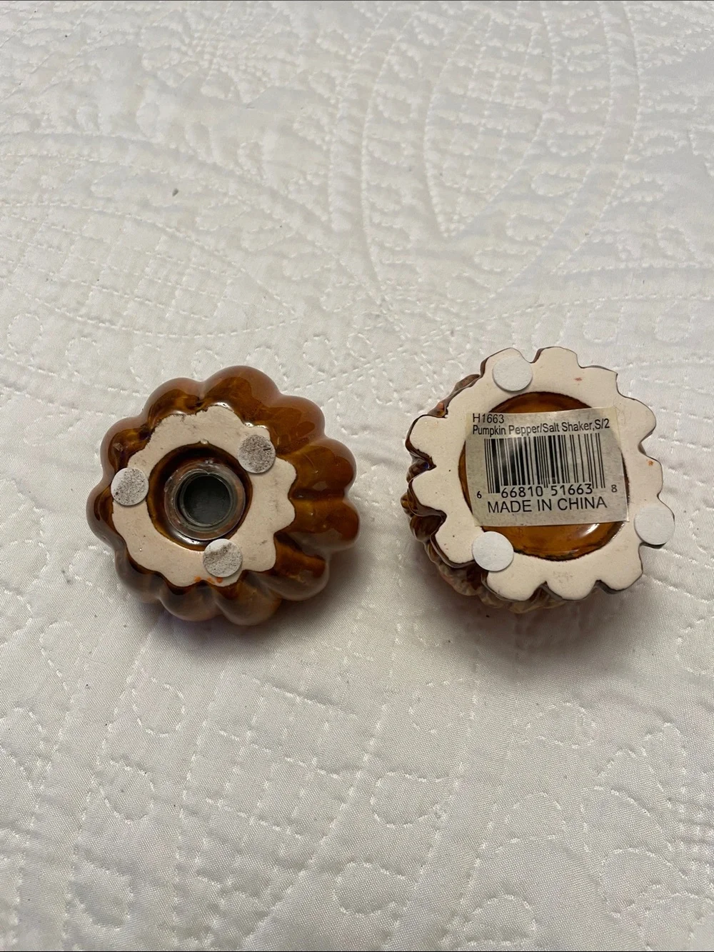 Pumpkins Salt & Pepper Shakers Set FALL AUTUMN HALLOWEEN THANKSGIVING Like New